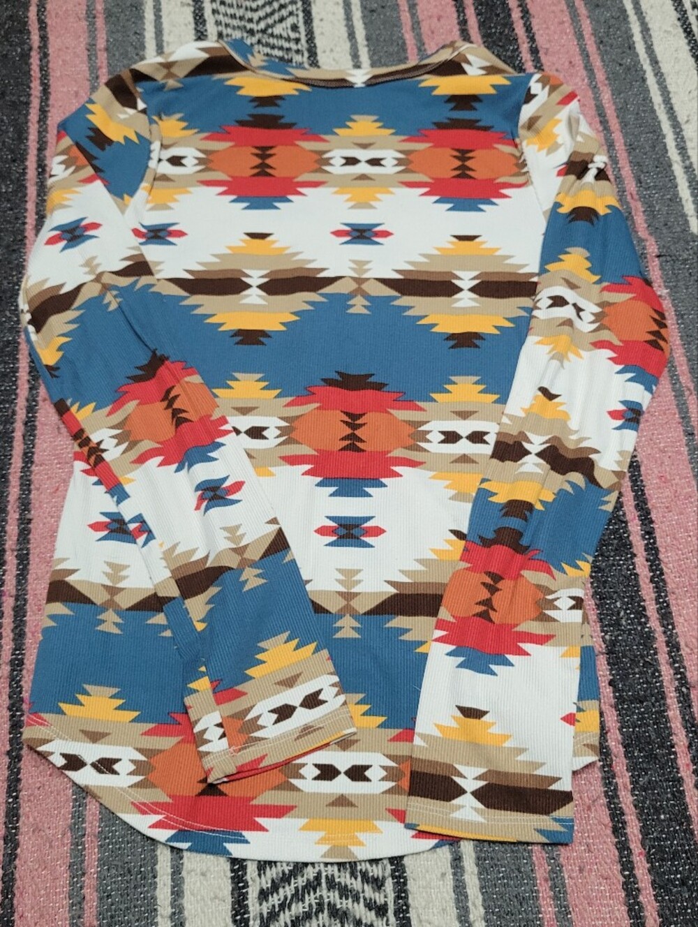 aztec patterned top - Picture 3 of 3